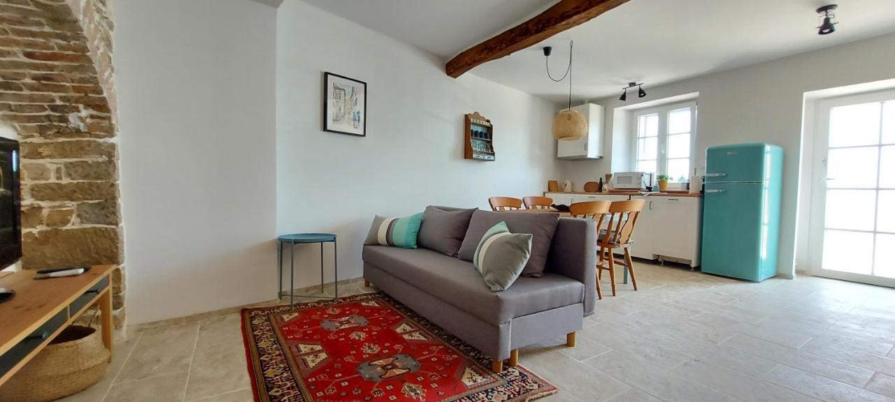 Apartment Motovun Eksteriør billede